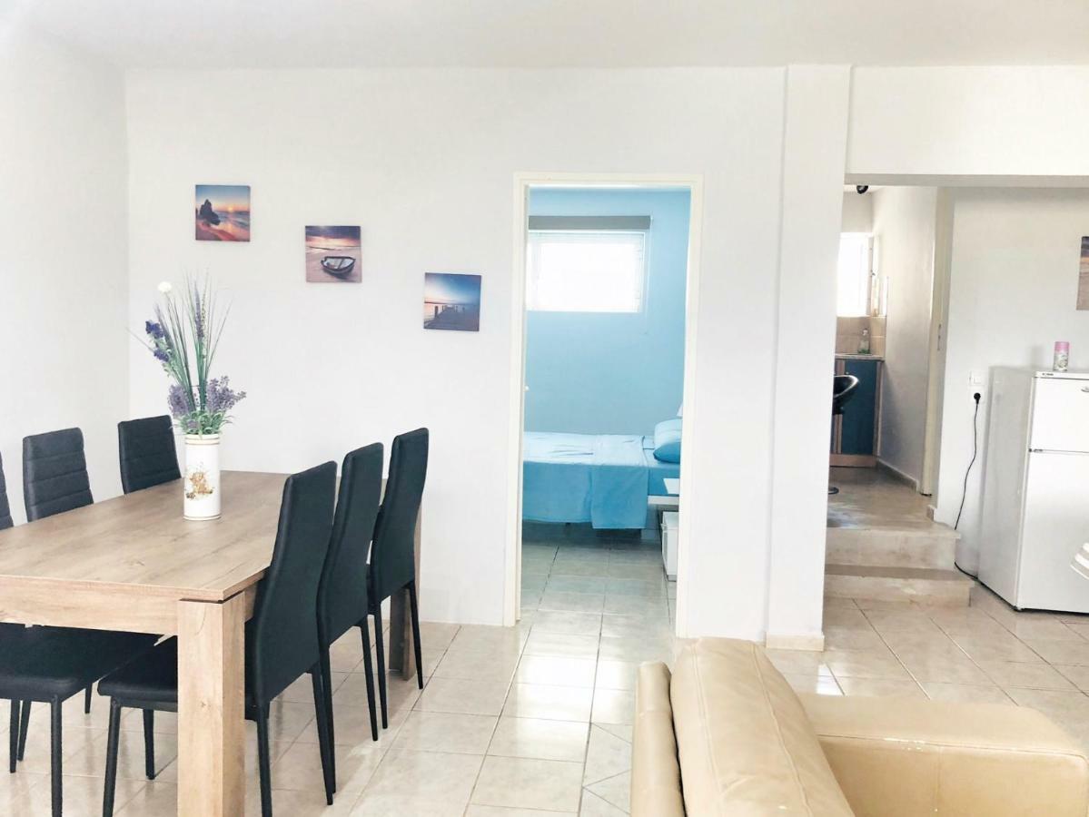 Renovated Apt Close To Beach Wifi Ac อานาวีซอส ภายนอก รูปภาพ