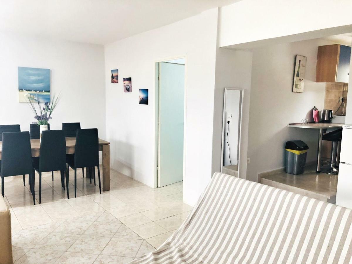 Renovated Apt Close To Beach Wifi Ac อานาวีซอส ภายนอก รูปภาพ